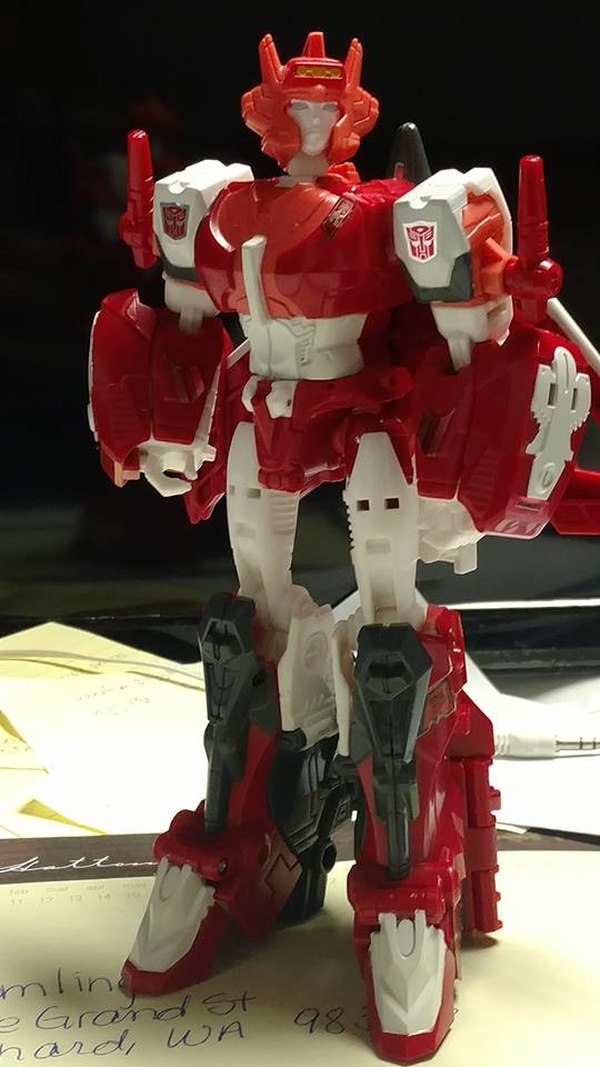  Elita 1 Images Compare Starscream  (43 of 45)